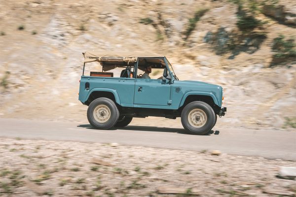 Defender restomod BAAK